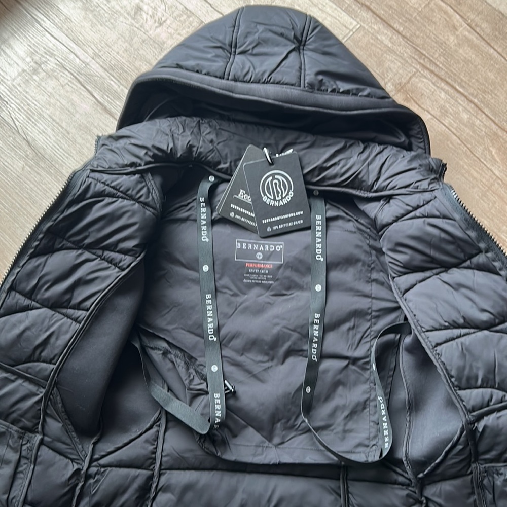 Bernardo NWT Packable EcoPlume Hooded Walker Coat, XS - Picture 6 of 11